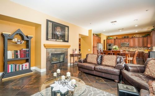 11440 Arizona Ave, Riverside CA  92503-8811 exterior