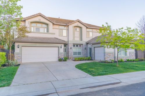 2625 Pintail Way, Elk Grove, CA 95757-8204