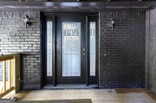 2278 Drew Vly Rd, Atlanta GA  30319-3977 exterior