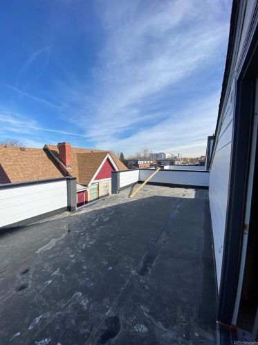1411 Knox Ct, Denver CO  80204-1647 exterior
