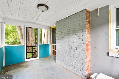 9910 Gardiner Ave, Silver Spring MD 20902-5111 exterior