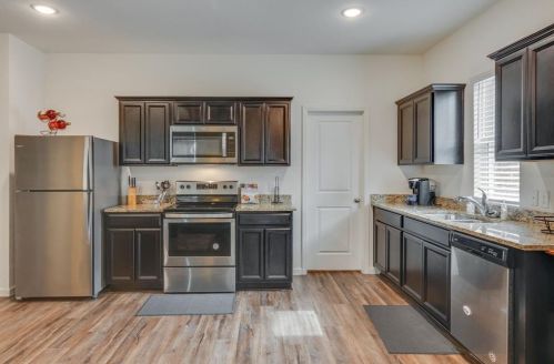 5328 Stone Meadow Ln, Fort Worth TX  76179-4283 exterior