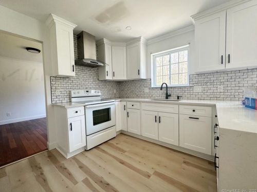 552 Wood Duck Dr, Torrington CT  06790-2587 exterior