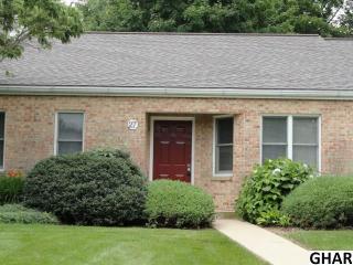 27 Woodland Est, Lebanon PA  17042-6556 exterior