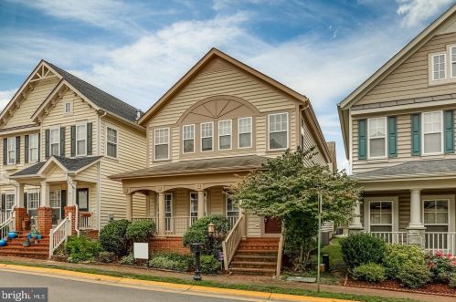 7787 Grandwind Dr, Lorton, VA 22079-4738