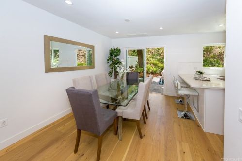 17084 Escalon Dr, Van Nuys CA  91436-3838 exterior