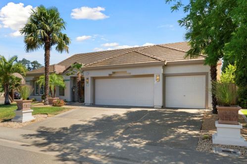 8008 Melfort Way, Elk Grove, CA 95758-1043