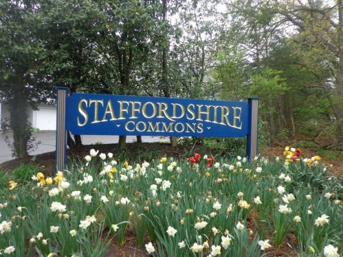 47 Staffordshire Commons Dr, Wallingford, CT 06492-1755
