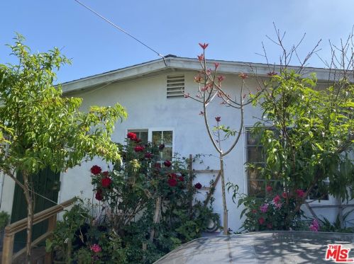 501 Townsite Dr, Vista, CA 92084-4414