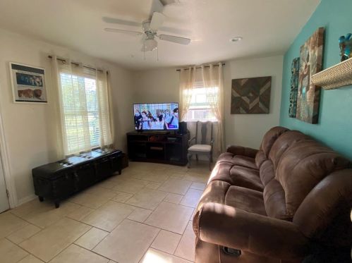 2803 Springdale Rd, Fort Worth, TX 76111-2829