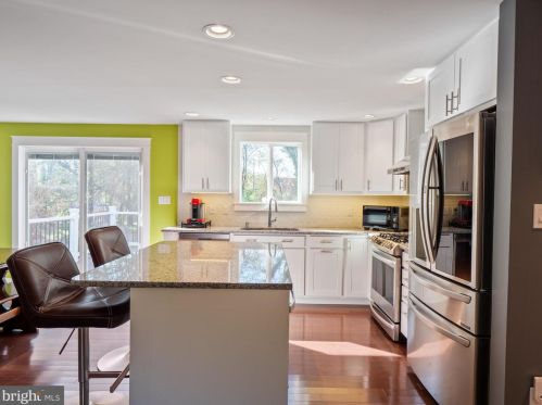 5812 Heming Ave, Springfield VA  22151-2716 exterior