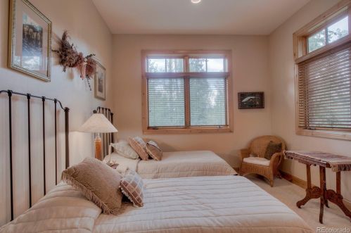 480 2 Cabins Dr, Silverthorne CO exterior