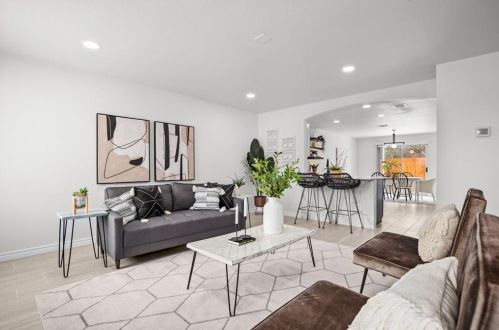 193 Spg Br Loop, Uhland TX 78640-5365 exterior