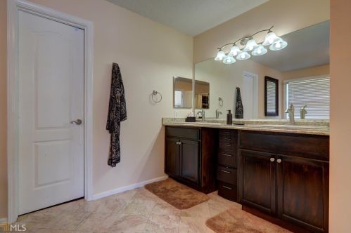 122 Arbor Cove Way, Stockbridge GA  30281-6443 exterior