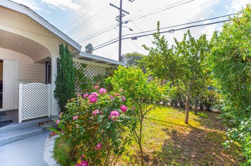 341 Chevy Chase Dr, Glendale CA  91205-4440 exterior