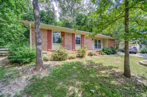 220 Etowah Dr, Holly Springs, GA 30114-2364
