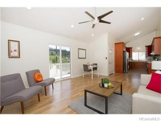 2936 Numana Rd, Honolulu, HI 96819-2903