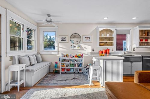 24 Evergreen Ln, Tavistock NJ  08033-1202 exterior