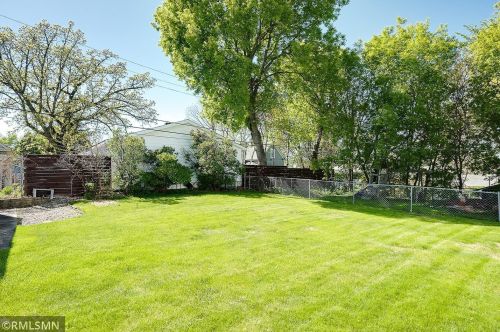 863 Bidwell St, Saint Paul MN  55118-5719 exterior