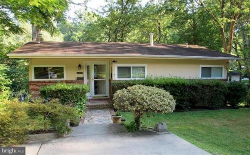 6335 Camilla St, Springfield, VA 22152-1931