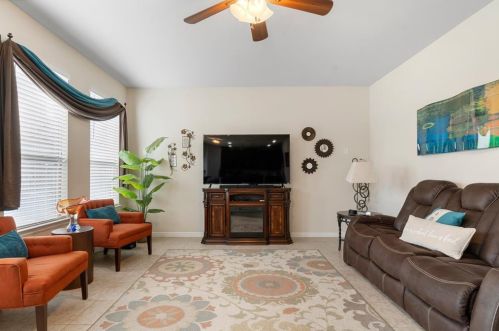 10505 Turning Leaf Trl, Fort Worth TX  76131-3983 exterior