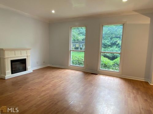 5779 Hillside Ave, Atlanta GA  30340-4325 exterior