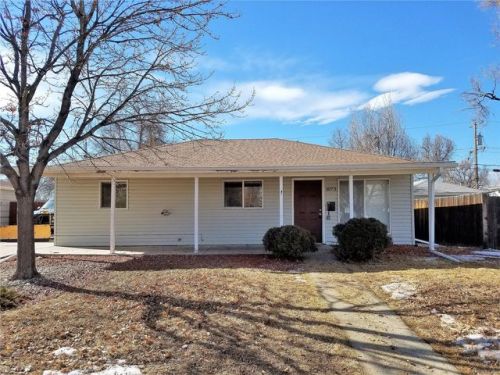 1073 Wheeling St, Denver, CO 80011-6556