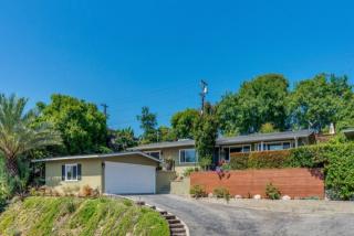 300 Cherry Dr, Pasadena, CA 91105-2151