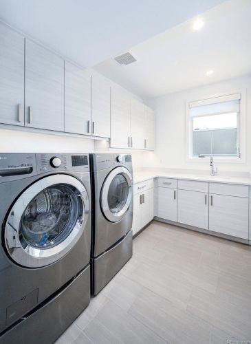 525 Columbine St, Denver CO  80206-4226 exterior