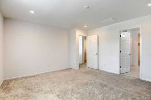 21543 59th Pl, Denver CO  80019-6614 exterior