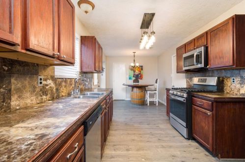 12094 Ln Salle Oaks, Conroe TX  77304-4002 exterior