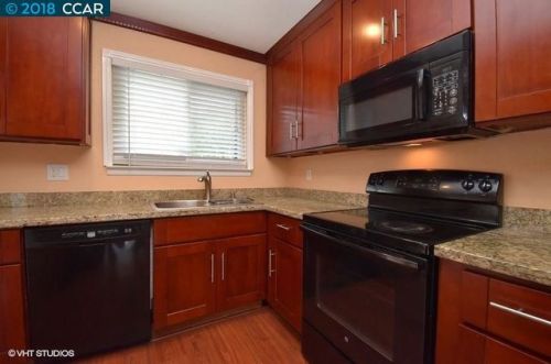 2601 Sinclair Ave, Concord CA 94519-2655 exterior