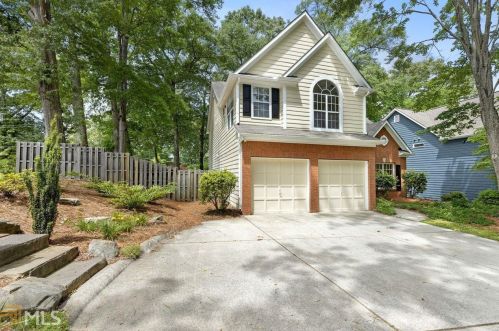 98 Whitlock Sq, Marietta, GA 30064-3260