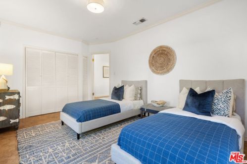 2575 Gardner Pl, Glendale CA  91206-3018 exterior