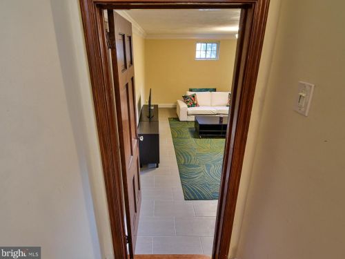 621 Greenbrier Dr, Silver Spring MD 20910-4230 exterior