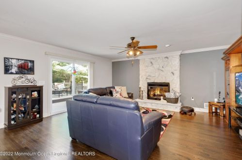 3 Princeton Ct, Tinton Falls NJ 07702-4055 exterior