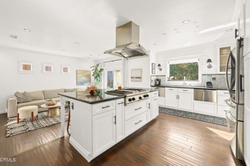 2358 Caracas St, Glendale CA  91214-3003 exterior