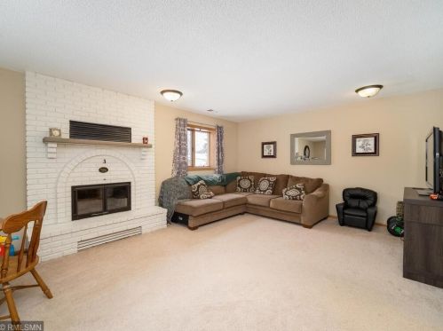 1889 Edgerton St, Saint Paul MN  55117-2447 exterior