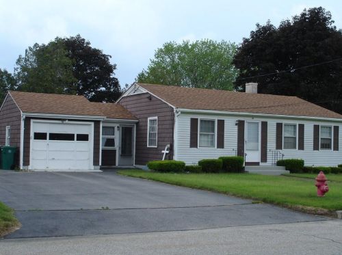 66 Halsey Rd, Woonsocket, RI 02895-3804