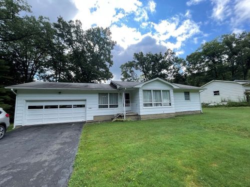108 Beech Dr, Franklin, PA 16323-1911