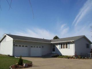 307 Parkway Dr, Pekin, IL 61554-3030