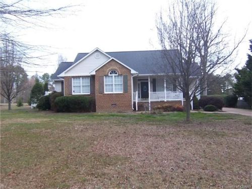 581 General Puller Hwy, Saluda, VA 23149-3027