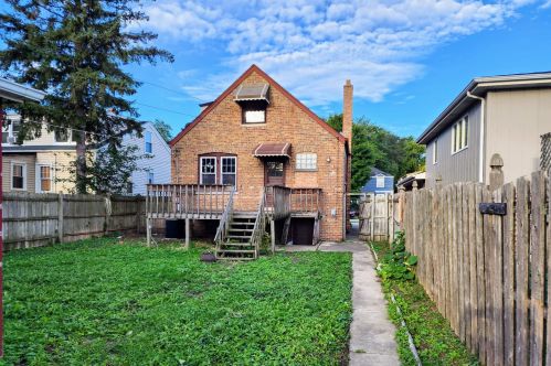 9311 Richmond Ave, Chicago, IL 60805-2423
