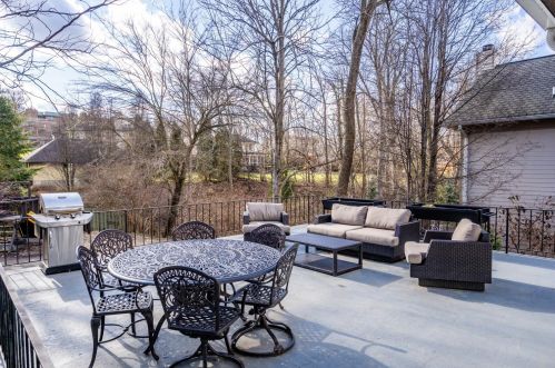 2345 Easthill Ave, Cincinnati OH  45208-2608 exterior