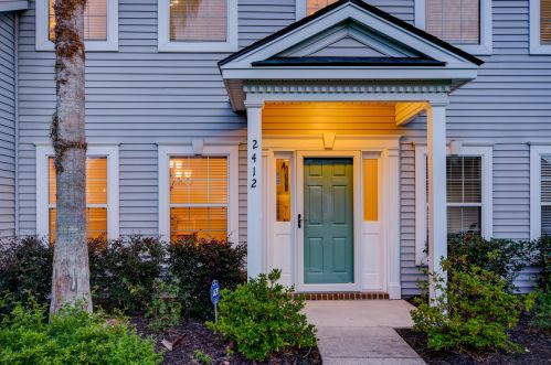 2412 Parsonage Woods Ln, Mount Pleasant, SC 29466-7061