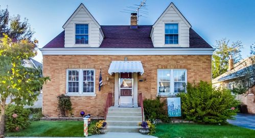 6550 Ebinger Dr, Niles, IL 60714-4436