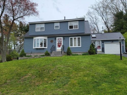 2 Oakdale Ave, Nashua, NH 03062-2553