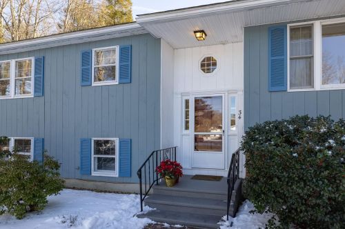 34 Lisa Beth Cir, Dover, NH 03820-4373
