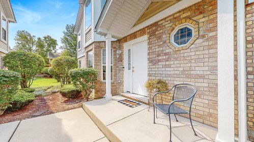 9727 Hillcrest Cir, Orland Park, IL 60467-5564