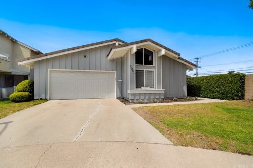 8981 La Dona Ct, Santa Ana, CA 92708-3319